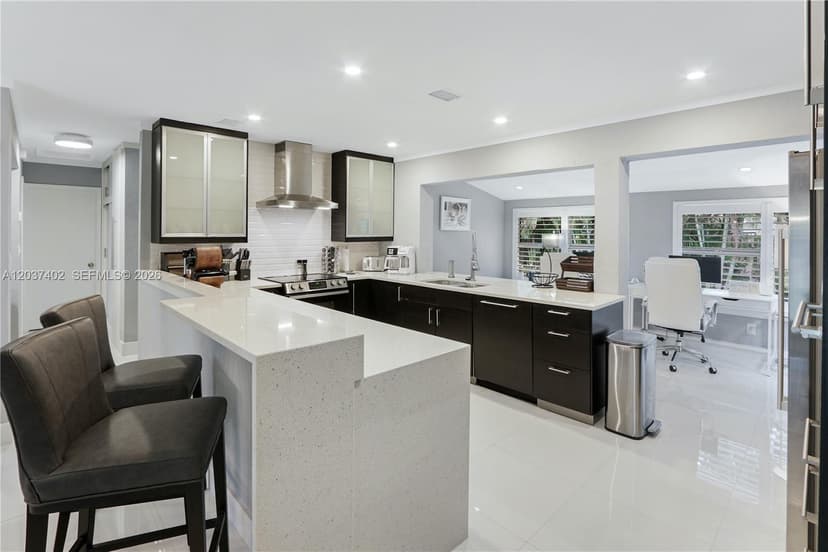 424 NE 27th Dr, Wilton Manors FL 33334