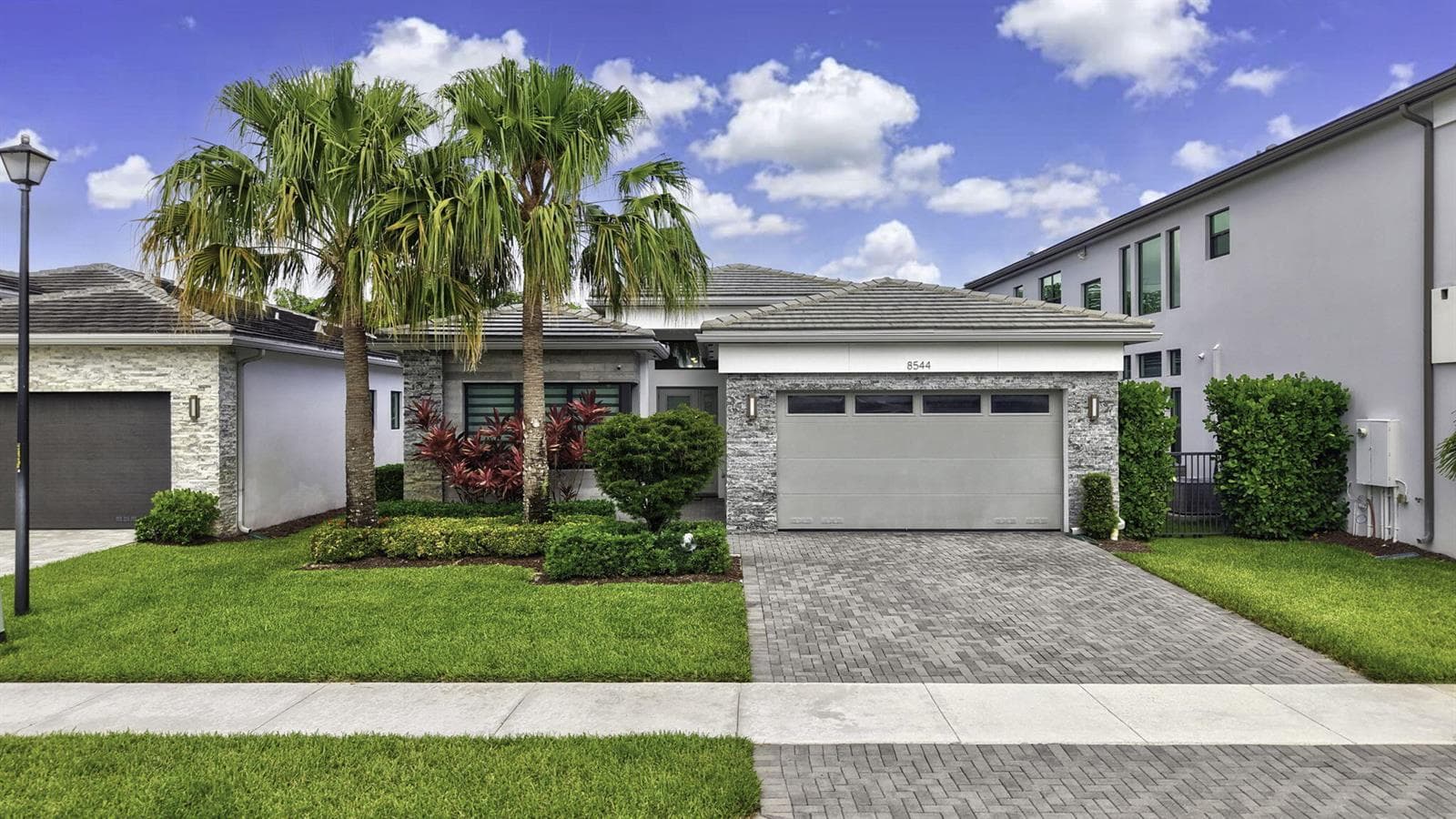 8544 Apple Falls Lane, Boca Raton FL 33496