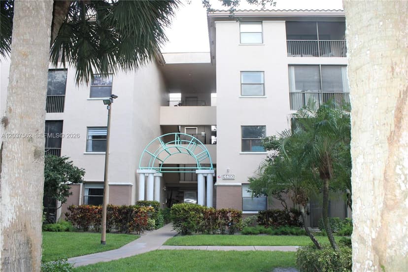 4400 NW 30th St # 326, Coconut Creek FL 33066