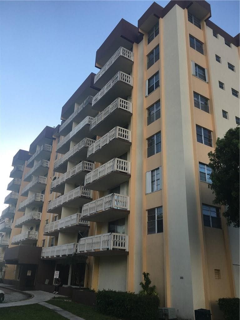 15600 NW 7th Avenue # 421, Miami FL 33169 - Miami, FL - Photo 1