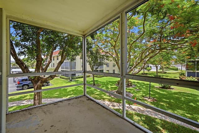 5570 Tamberlane Circle # 229, Palm Beach Gardens FL 33418 - Palm Beach Gardens, FL - Photo 2
