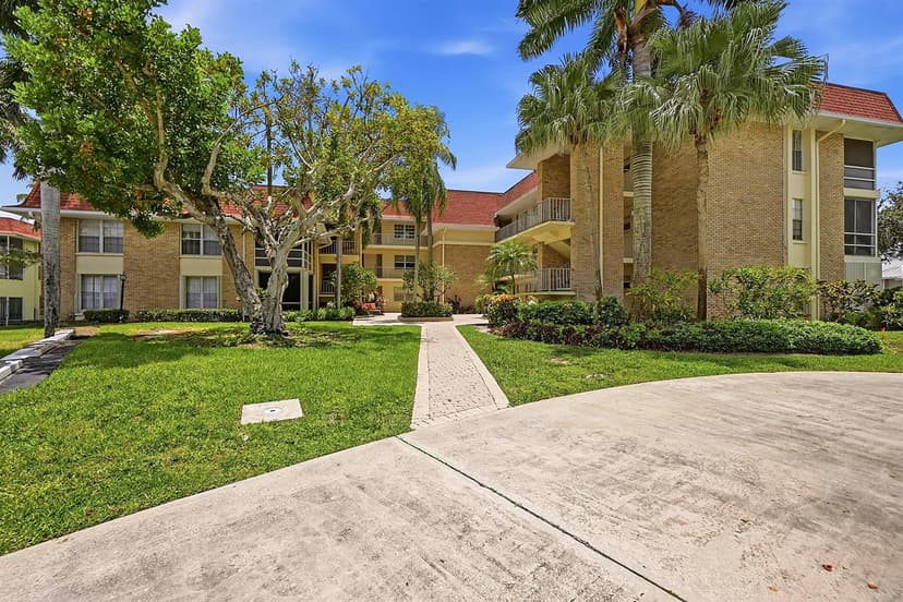 5570 Tamberlane Circle # 229, Palm Beach Gardens FL 33418