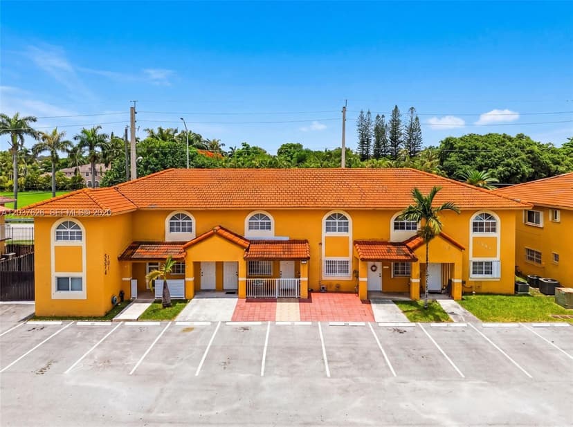 3574 W 80th St # 201, Hialeah FL 33018