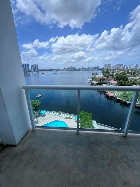 2841 NE 163rd Street # 901, North Miami Beach FL 33160 - North Miami Beach, FL - Photo 6