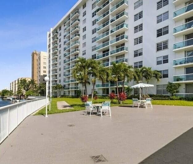 2841 NE 163rd Street # 901, North Miami Beach FL 33160 - North Miami Beach, FL - Photo 4