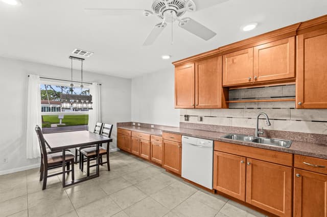 5074 Privet Place # B, Delray Beach FL 33484 - Delray Beach, FL - Photo 5