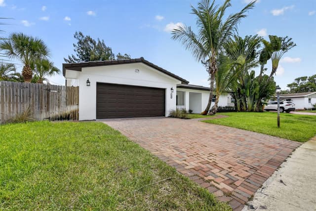 1408 Cochran Drive, FL 33461 - Photo 3