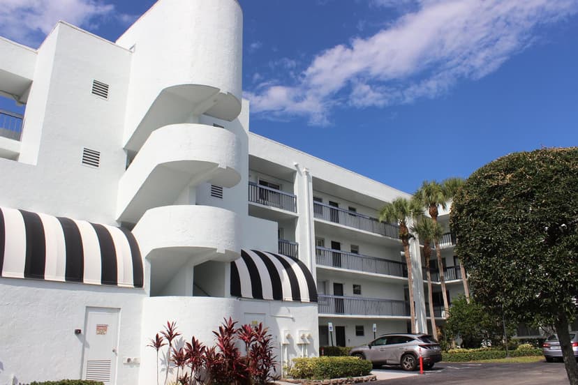 6698 N 10th Ave Avenue N # 218, Lake Worth FL 33467