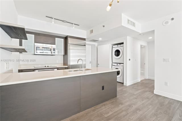 500 Brickell Av # 1906, Miami FL 33131 - Miami, FL - Photo 6