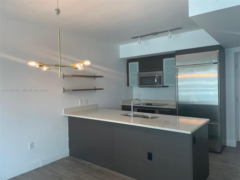 500 Brickell Av # 1906, Miami FL 33131