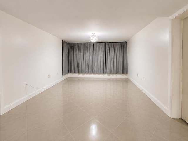 3516 Whitehall Drive # 105, West Palm Beach FL 33401 - West Palm Beach, FL - Photo 7