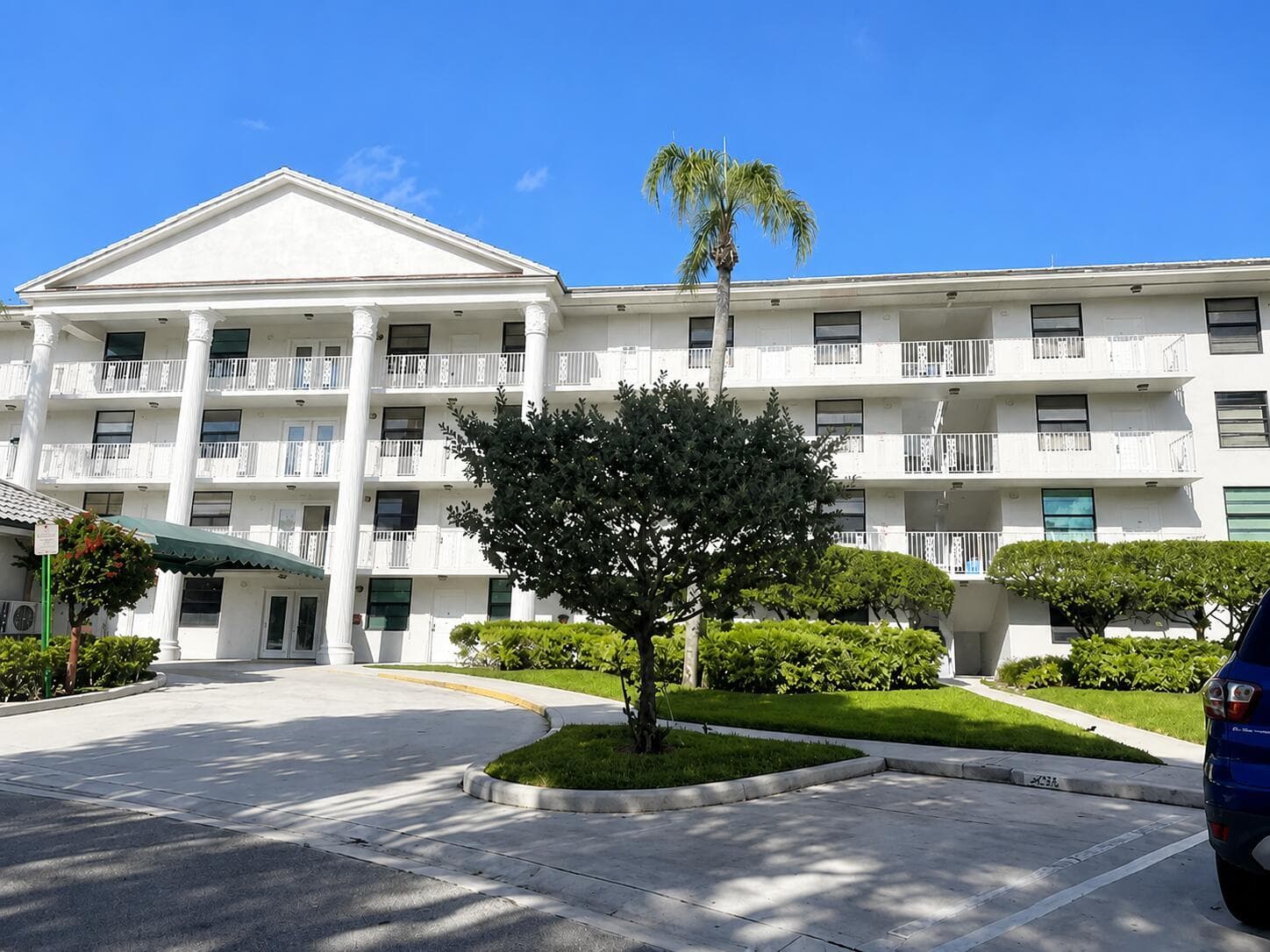 3516 Whitehall Drive # 105, West Palm Beach FL 33401