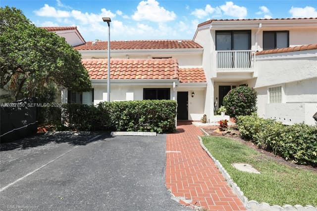 20308 NE 34th Ct # 38, Aventura FL 33180 - Aventura, FL - Photo 4