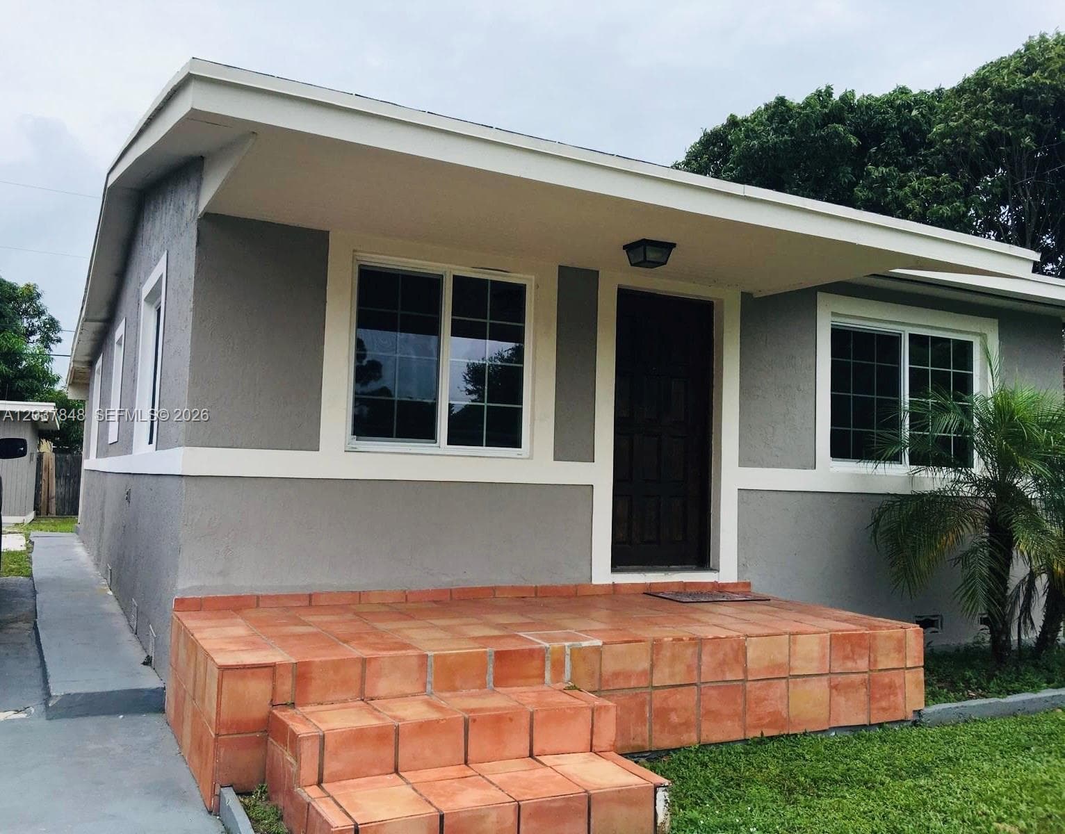 6424 Meade St, Hollywood FL 33024