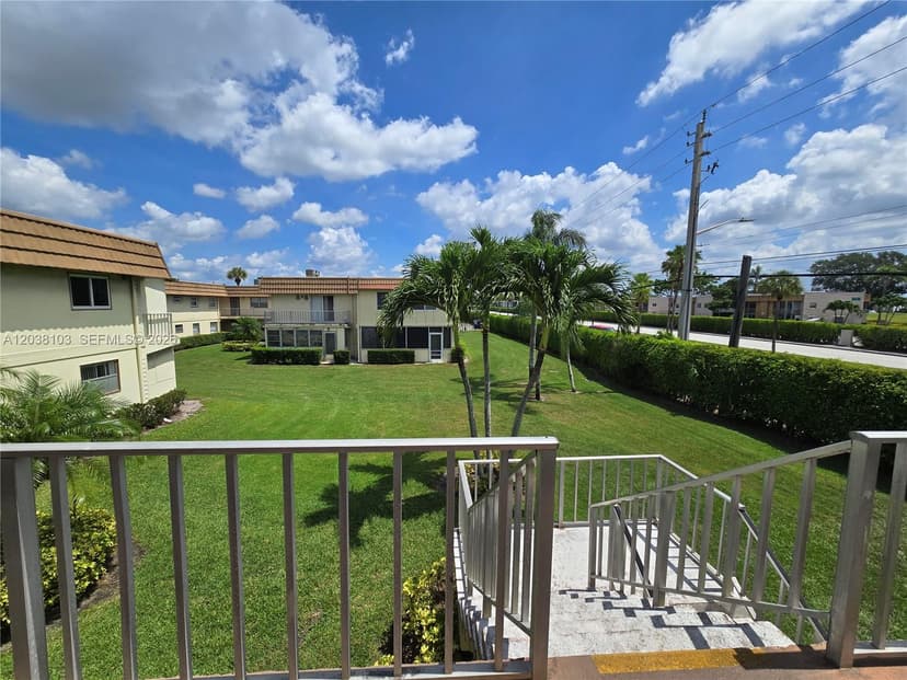 121 Saxony C # 121, Delray Beach FL 33446