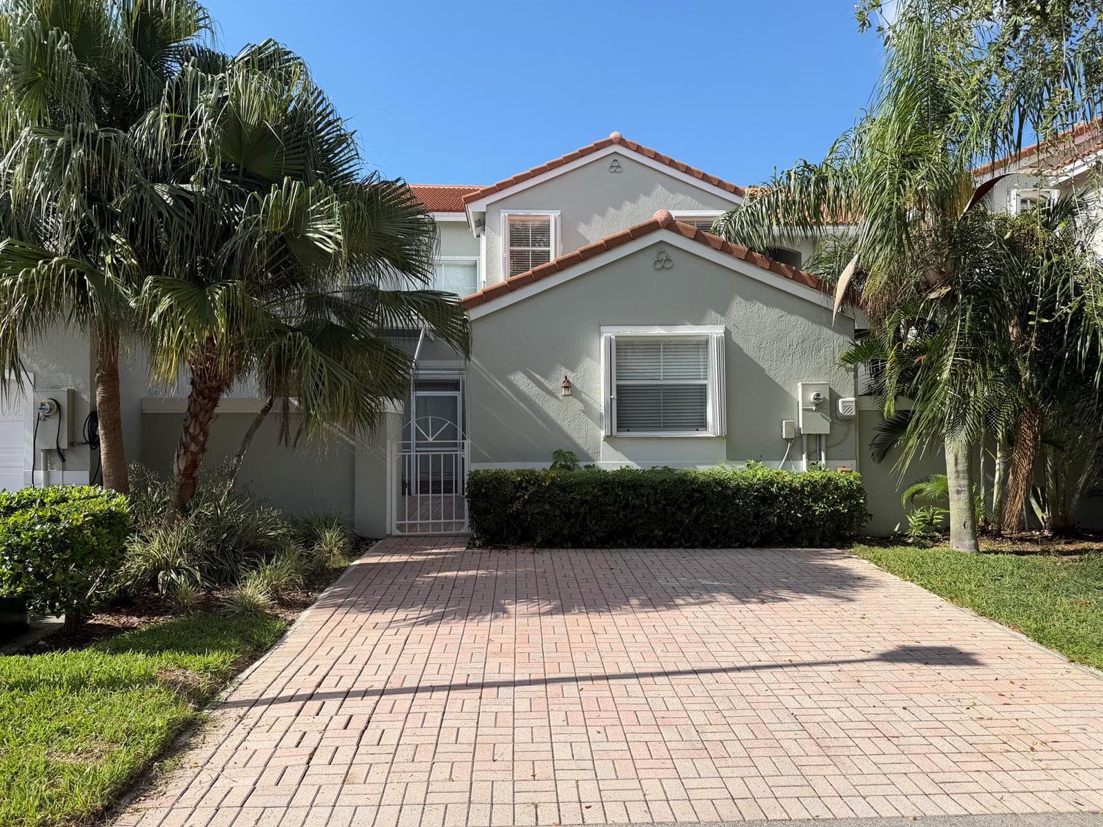 940 Doveplum Court, Hollywood FL 33019 - Hollywood, FL - Photo 1