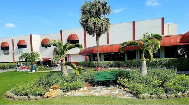 800 S Hollybrook Dr # 305, Pembroke Pines FL 33025 - Pembroke Pines, FL - Photo 6