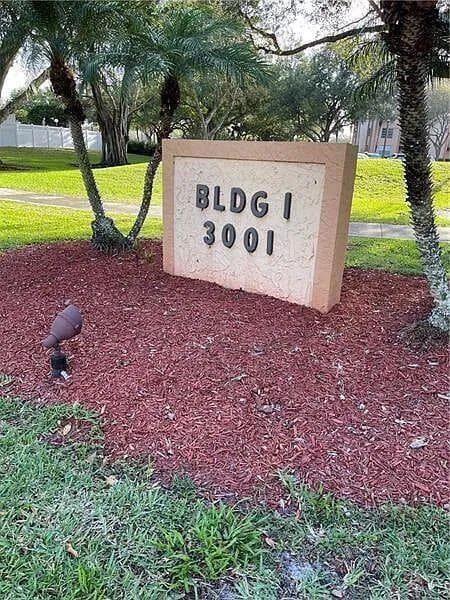3001 W Rolling Hills # 608, Davie FL 33328 - Davie, FL - Photo 2