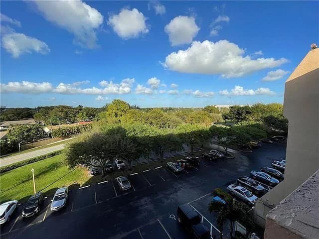 3001 W Rolling Hills # 608, Davie FL 33328 - Davie, FL - Photo 5