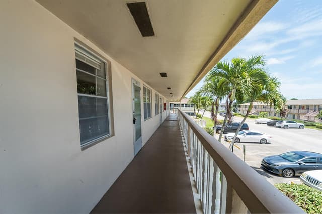 170 Kent J, West Palm Beach FL 33417 - West Palm Beach, FL - Photo 6