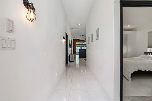 5690 Green Island Drive, Lake Worth FL 33463 - Lake Worth, FL - Photo 5