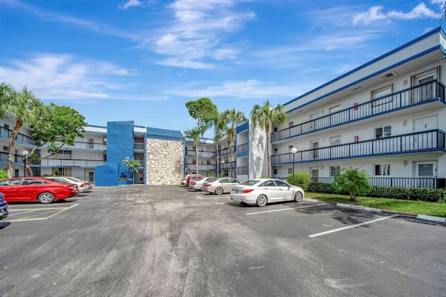 3100 Holiday Springs Boulevard # 305, Margate FL 33063 - Margate, FL - Photo 2