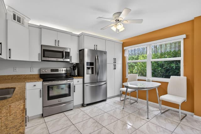 3202 Portofino Point # O3, Coconut Creek FL 33066 - Coconut Creek, FL - Photo 4