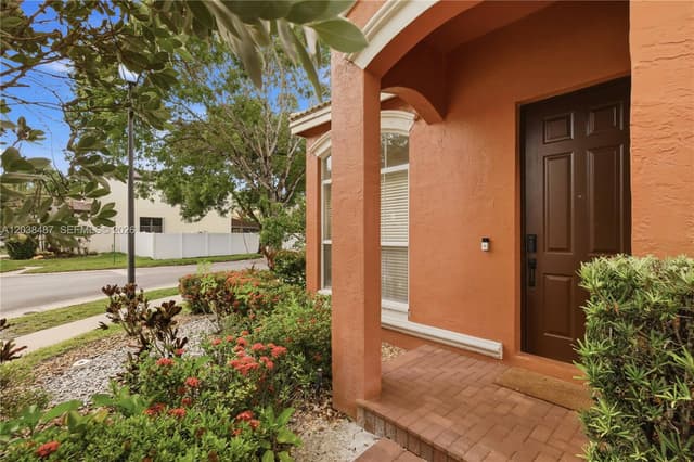 4813 SW 155th Ter, Miramar FL 33027 - Miramar, FL - Photo 4