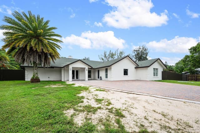 5700 SW 196th Lane, Southwest Ranches FL 33332 - Southwest Ranches, FL - Photo 6