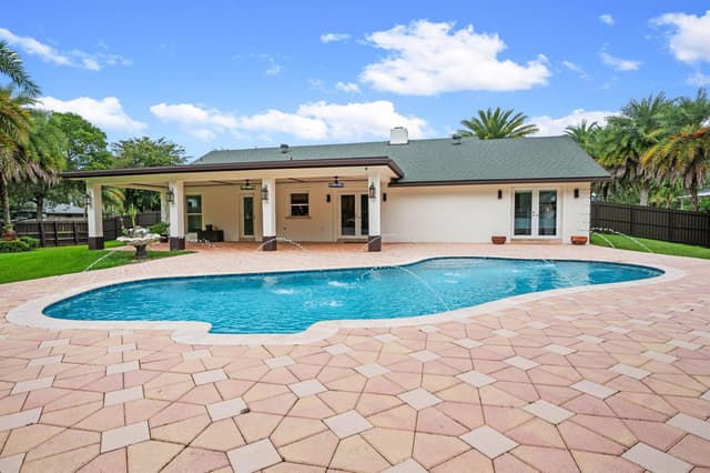 5700 SW 196th Lane, Southwest Ranches FL 33332 - Southwest Ranches, FL - Photo 3