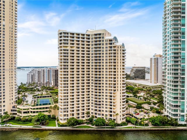888 Brickell Key Dr # 1010, Miami FL 33131 - Miami, FL - Photo 2