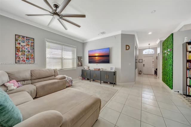 1531 SW 194th Ter, Pembroke Pines FL 33029 - Pembroke Pines, FL - Photo 4