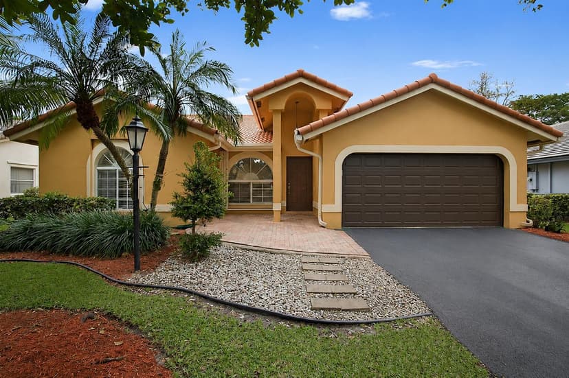 10325 NW 48th Court, Coral Springs FL 33076