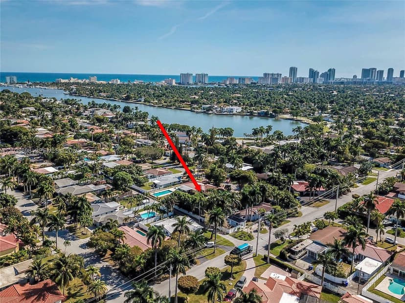 1251 Buchanan St, Hollywood FL 33019