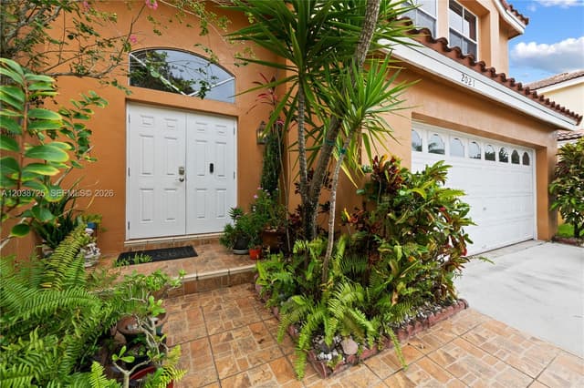 2021 Barcelona Ter, Margate FL 33063 - Margate, FL - Photo 2