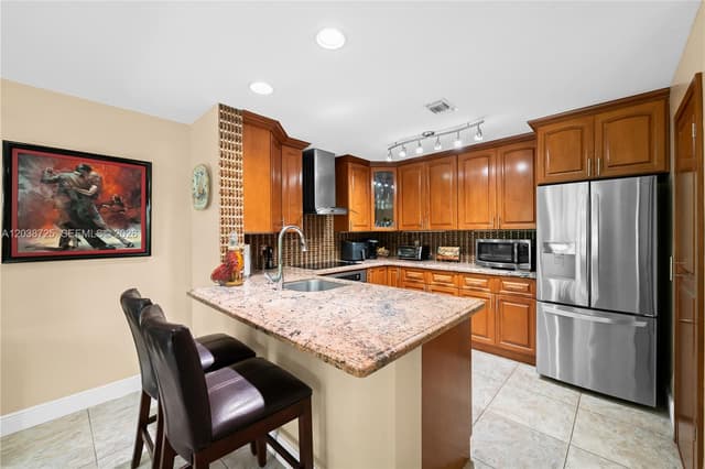 2021 Barcelona Ter, Margate FL 33063 - Margate, FL - Photo 6