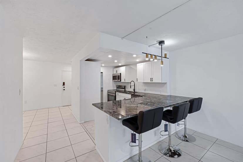 7100 NW 17th Street # 220, Plantation FL 33313
