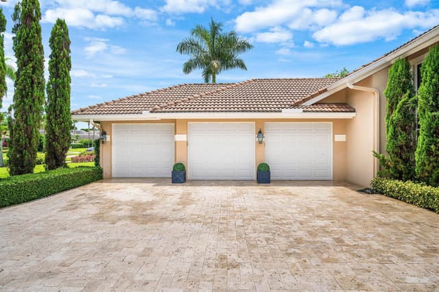 1697 Mayacoo Lakes Boulevard, West Palm Beach FL 33411 - West Palm Beach, FL - Photo 6