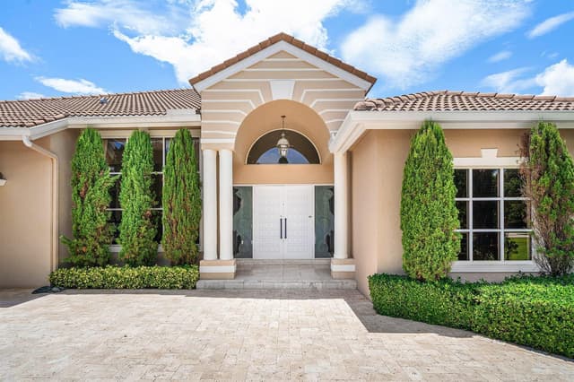 1697 Mayacoo Lakes Boulevard, West Palm Beach FL 33411 - West Palm Beach, FL - Photo 7