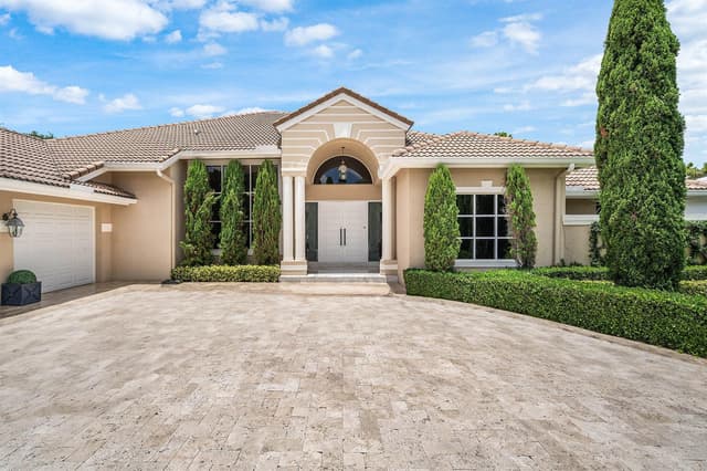 1697 Mayacoo Lakes Boulevard, West Palm Beach FL 33411 - West Palm Beach, FL - Photo 5