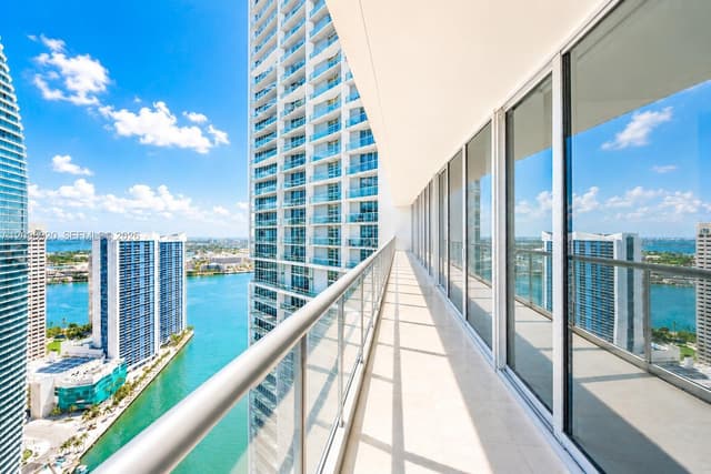 475 Brickell Ave # 4315, Miami FL 33131 - Miami, FL - Photo 2