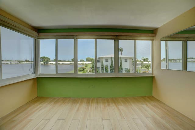 1118 Lake Terrace # 204, Boynton Beach FL 33426 - Boynton Beach, FL - Photo 2