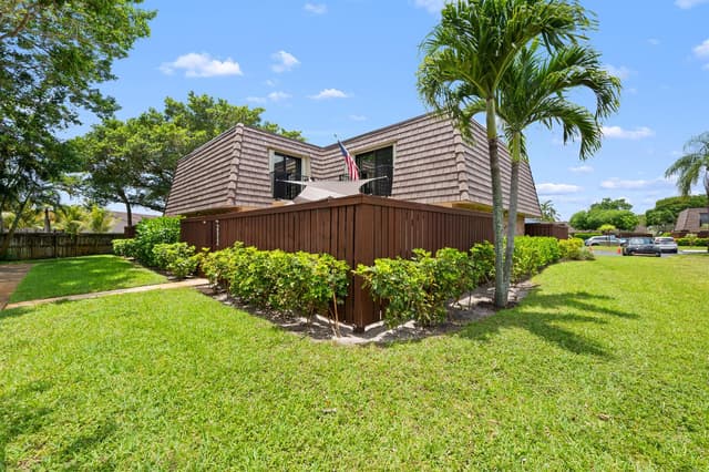 2512 SW 15th Street, Deerfield Beach FL 33442 - Deerfield Beach, FL - Photo 2