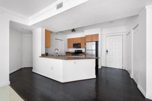 1830 Radius Drive # 405, Hollywood FL 33020 - Hollywood, FL - Photo 3
