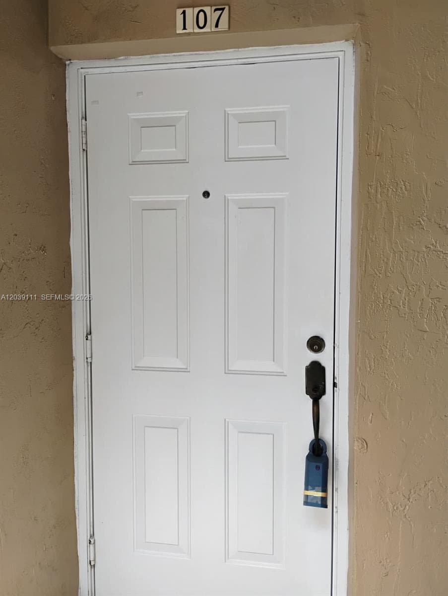 5725 NW 114th Path # 107, Doral FL 33178