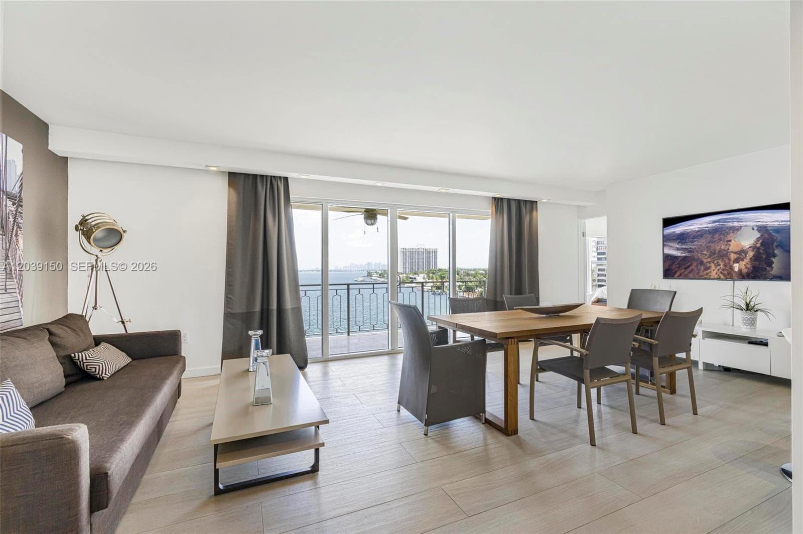 11111 Biscayne Blvd # 8C, Miami FL 33181 - Miami, FL - Photo 1