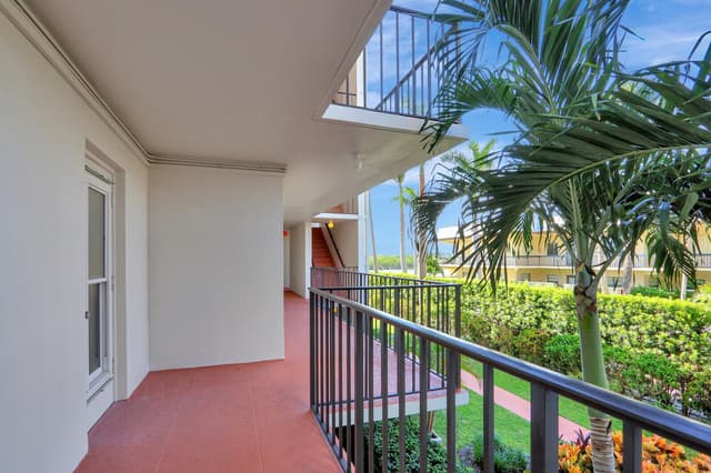225 Beach Road # 204, Tequesta FL 33469 - Tequesta, FL - Photo 3