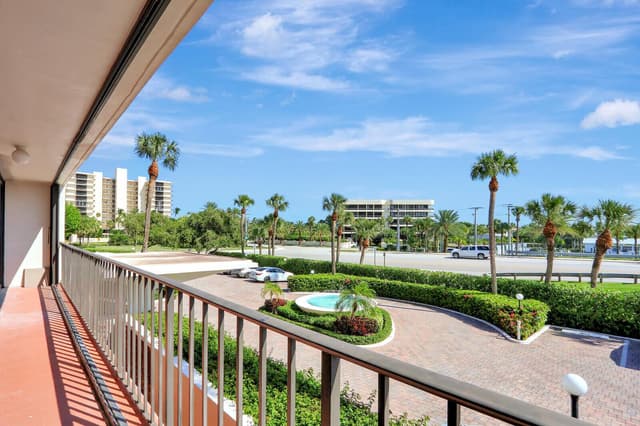 225 Beach Road # 204, Tequesta FL 33469 - Tequesta, FL - Photo 4