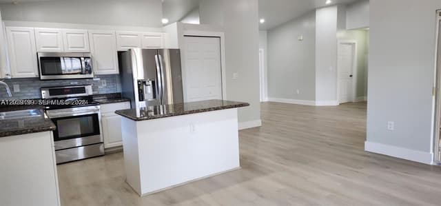 14817 SW 180th St, Miami FL 33187 - Miami, FL - Photo 4