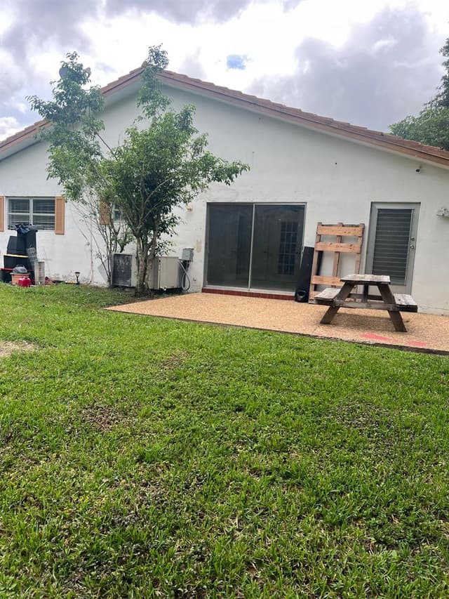 8586 NW 23rd Manor, Coral Springs FL 33065 - Coral Springs, FL - Photo 6